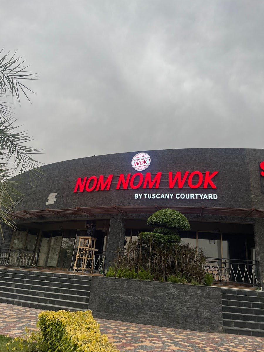 Nom Nom Wok